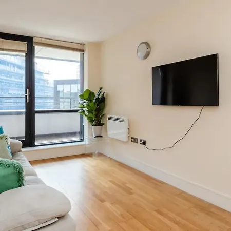 Vivid Apartment In Central Лондон Экстерьер фото