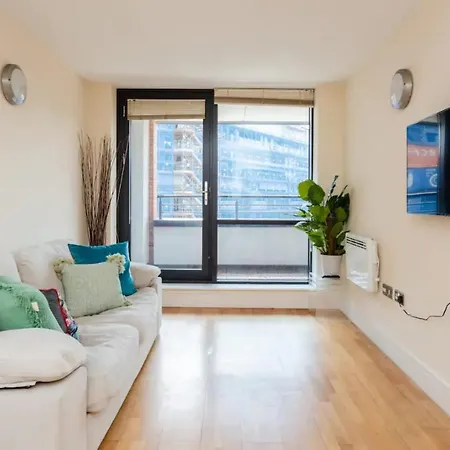Vivid Apartment In Central Лондон Экстерьер фото
