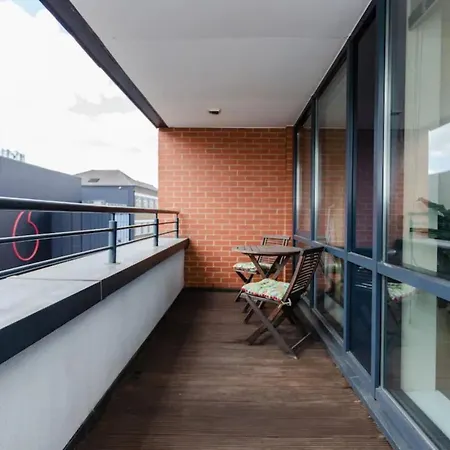 Vivid Apartment In Central Лондон Экстерьер фото