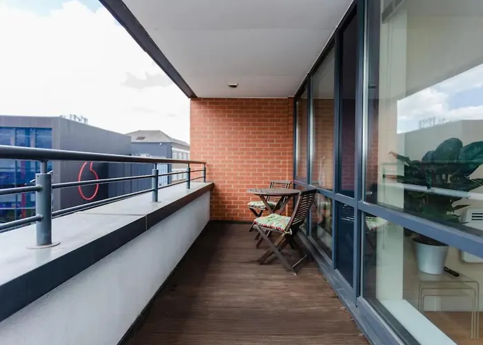 Vivid Apartment In Central London